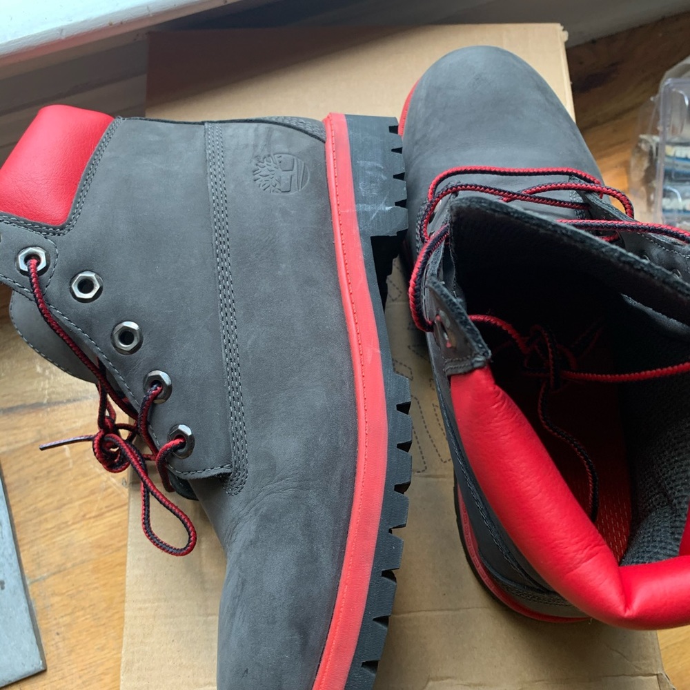 Boots - Picture 3 of 4